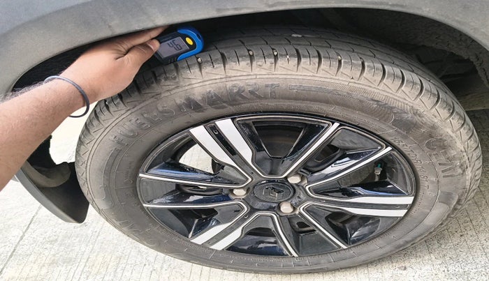 2023 Renault Kwid CLIMBER AMT 1.0, Petrol, Automatic, 10,003 km, tyre