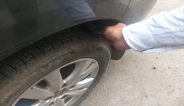 2017 Maruti Ertiga ZXI, Petrol, Manual, 47,639 km, tyre