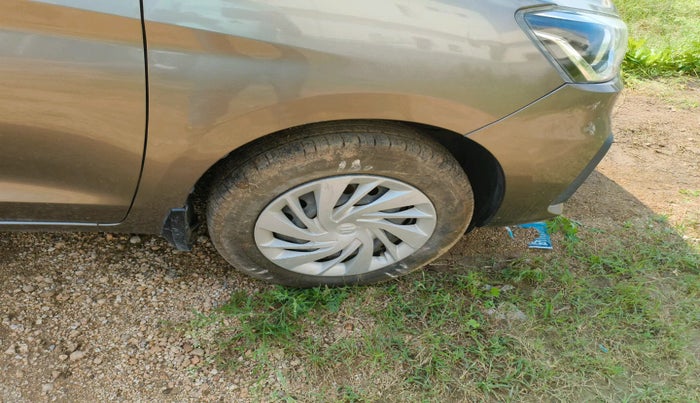 2022 Maruti Ertiga VXI SHVS, Petrol, Manual, 66,995 km, tyre