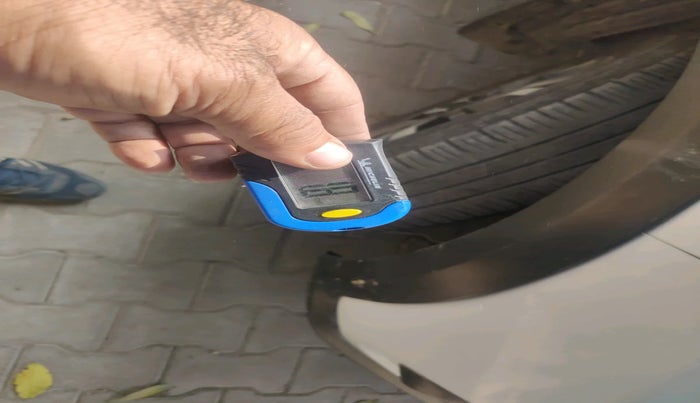 2018 Honda WR-V 1.2L I-VTEC VX MT, Petrol, Manual, 1,01,943 km, tyre