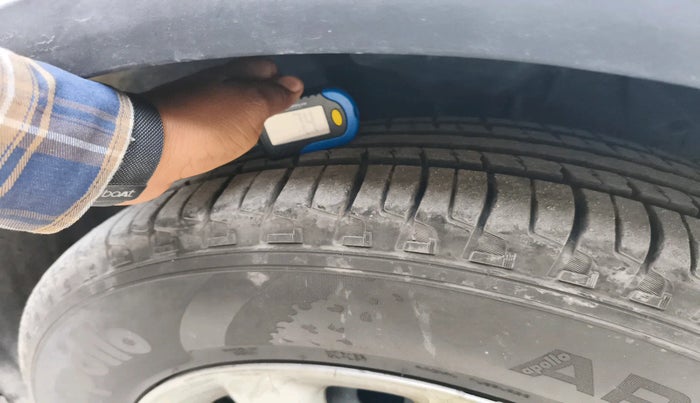 2016 Mahindra XUV500 W6 AT 1.99, Diesel, Automatic, 82,800 km, tyre