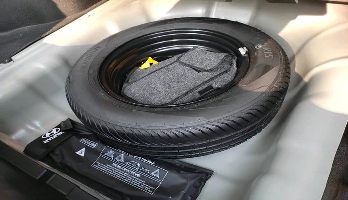 2023 Hyundai Verna SX 1.5 l MPI, Petrol, Manual, 20,655 km, tyre