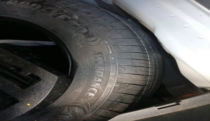 2022 Skoda KUSHAQ AMBITION 1.0L TSI MT, Petrol, Manual, 16,119 km, tyre