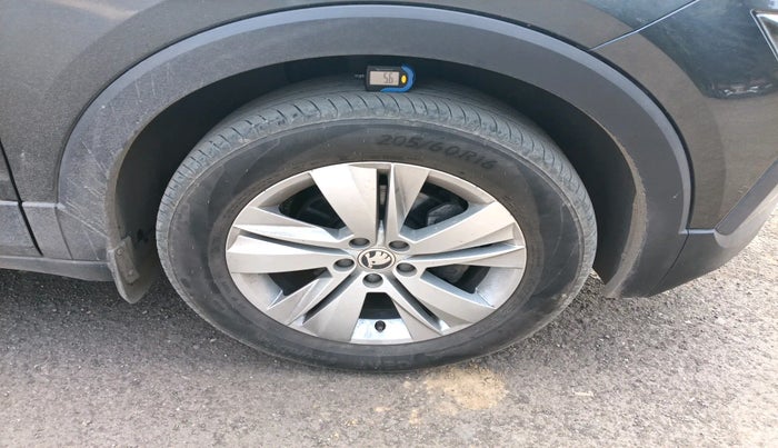 2022 Skoda KUSHAQ AMBITION 1.0L TSI MT, Petrol, Manual, 16,119 km, tyre