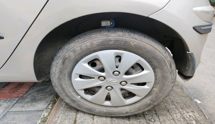 2011 Hyundai i10 MAGNA 1.2, Petrol, Manual, 32,448 km, tyre