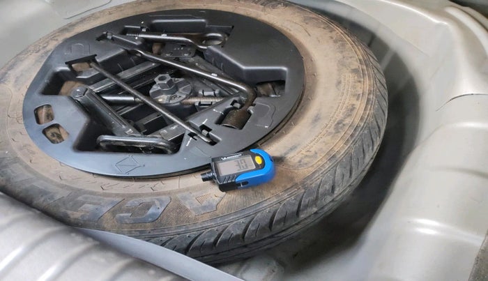 2011 Hyundai i10 MAGNA 1.2, Petrol, Manual, 32,448 km, tyre