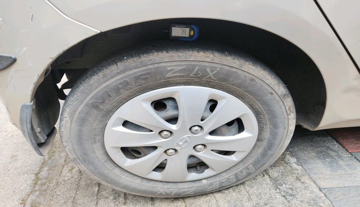 2011 Hyundai i10 MAGNA 1.2, Petrol, Manual, 32,448 km, tyre