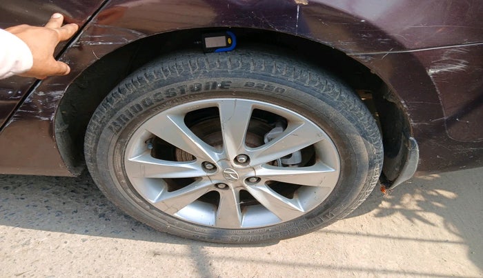 2012 Hyundai Verna FLUIDIC 1.6 VTVT SX OPT AT, Petrol, Automatic, 82,000 km, tyre