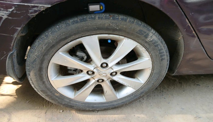 2012 Hyundai Verna FLUIDIC 1.6 VTVT SX OPT AT, Petrol, Automatic, 82,000 km, tyre