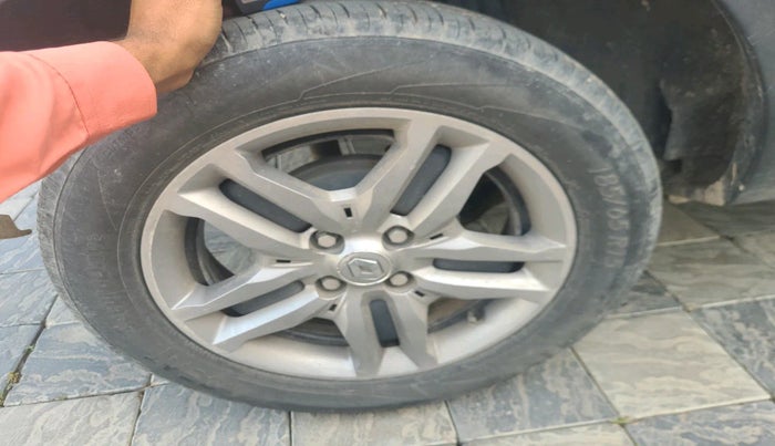 2023 Renault TRIBER RXZ, Petrol, Manual, 42,569 km, tyre