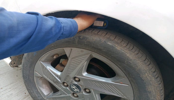 2022 Hyundai Verna SX 1.5 VTVT, Petrol, Manual, 1,04,523 km, tyre