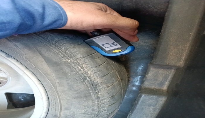 2022 Hyundai Verna SX 1.5 VTVT, Petrol, Manual, 1,04,523 km, tyre