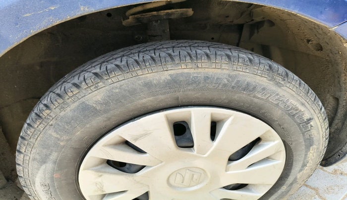 2014 Maruti Swift VXI, Petrol, Manual, 26,000 km, tyre