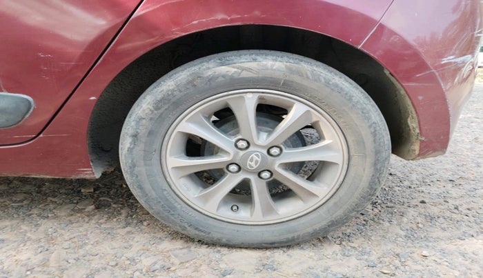 2014 Hyundai Grand i10 ASTA 1.2 KAPPA VTVT, Petrol, Manual, 1,16,048 km, tyre