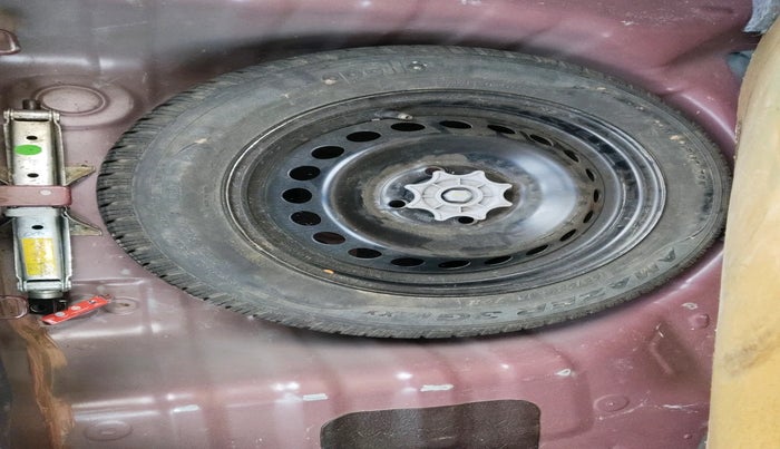 2014 Hyundai Grand i10 ASTA 1.2 KAPPA VTVT, Petrol, Manual, 1,16,048 km, tyre