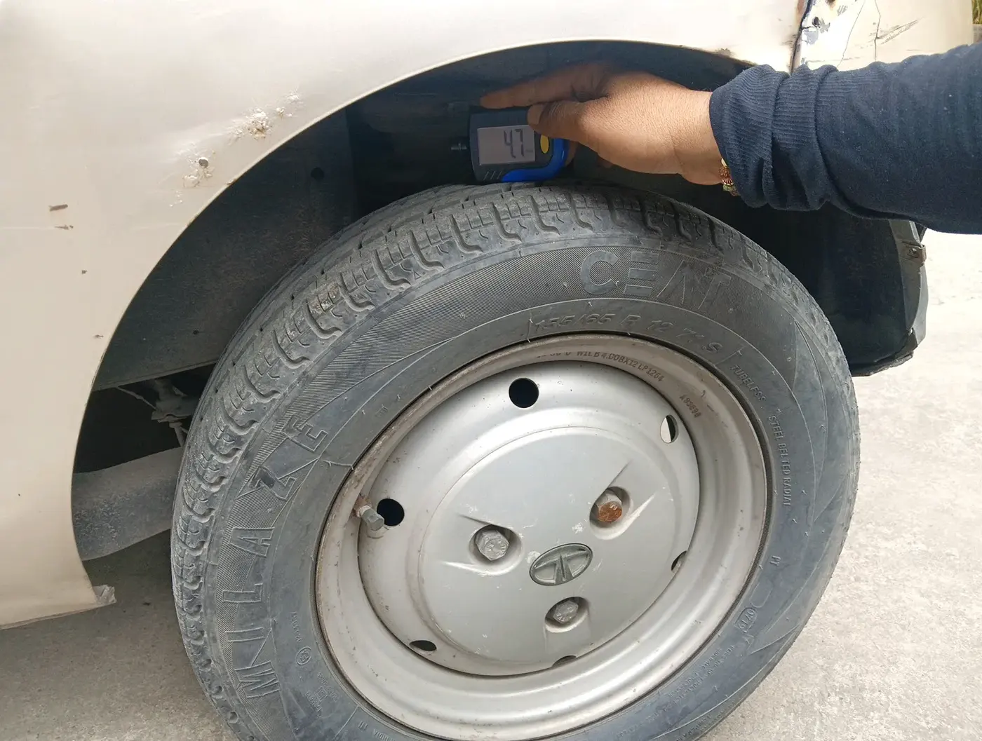 2010 Tata Nano LX, Petrol, Manual, 31,682 km, tyre
