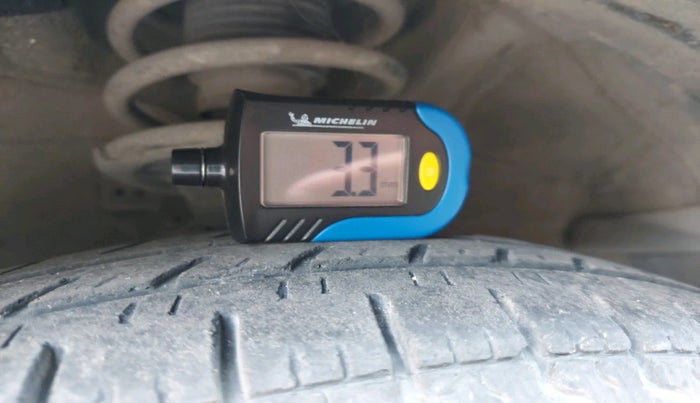 2010 Hyundai i10 MAGNA 1.2, Petrol, Manual, 1,18,358 km, tyre