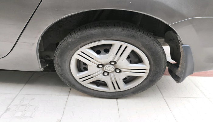 2011 Honda City 1.5L I-VTEC S MT, Petrol, Manual, 1,26,572 km, tyre