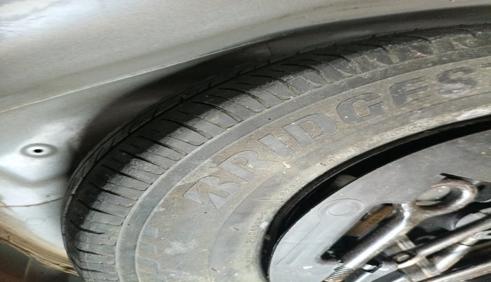 2011 Hyundai i10 SPORTZ 1.2, Petrol, Manual, 1,20,268 km, tyre