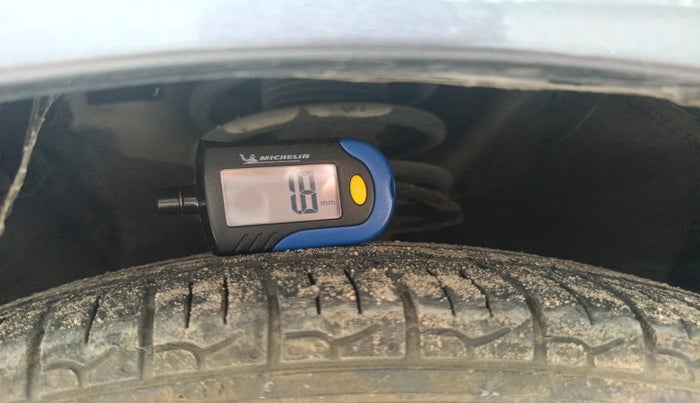 2011 Hyundai i10 SPORTZ 1.2, Petrol, Manual, 1,20,268 km, tyre