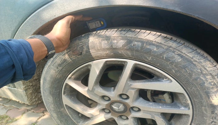 2022 Mahindra XUV300 W8 (O) 1.5 DIESEL, Diesel, Manual, 47,911 km, tyre