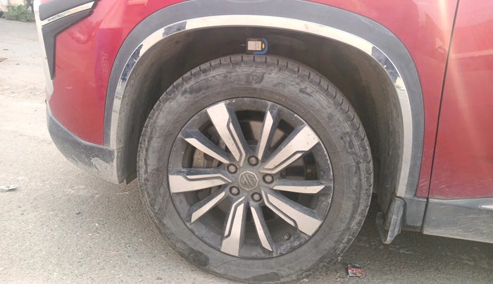 2019 MG HECTOR SHARP 2.0 DIESEL, Diesel, Manual, 46,304 km, tyre