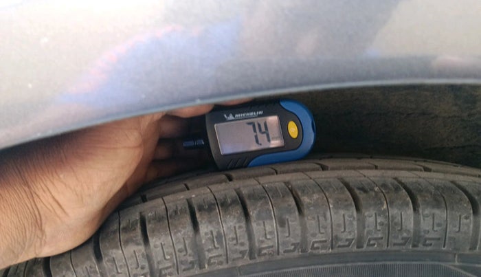 2011 Hyundai i10 MAGNA 1.2, Petrol, Manual, 1,09,617 km, tyre