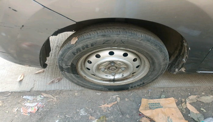 2011 Maruti Wagon R 1.0 LXI CNG, Petrol, Manual, 1,47,273 km, tyre