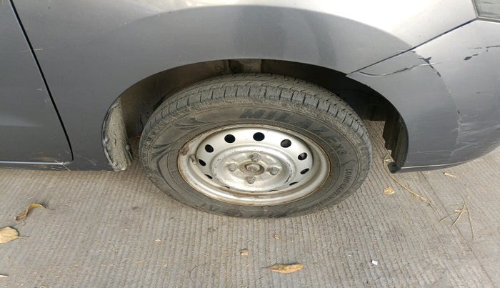 2011 Maruti Wagon R 1.0 LXI CNG, Petrol, Manual, 1,47,273 km, tyre