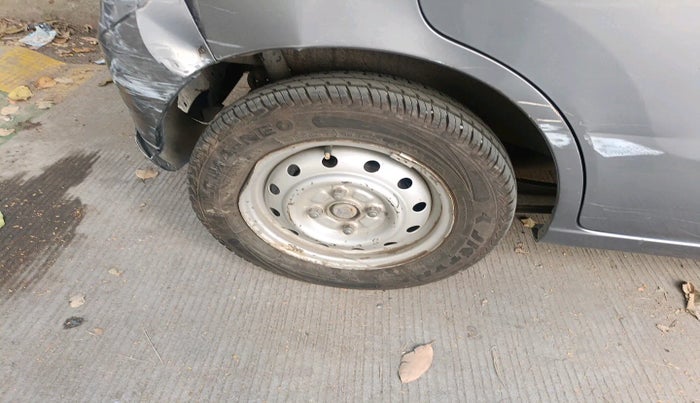 2011 Maruti Wagon R 1.0 LXI CNG, Petrol, Manual, 1,47,273 km, tyre