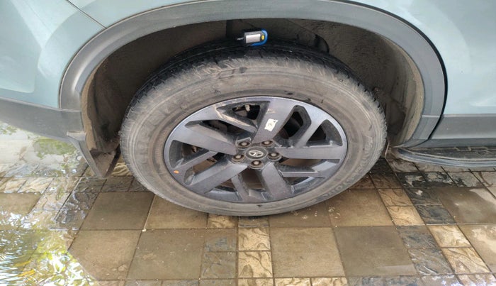 2021 Tata Safari XZ PLUS 6 S, Diesel, Manual, 83,025 km, tyre