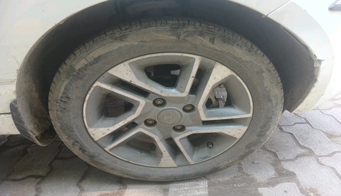 2022 Tata TIGOR XZ PLUS PETROL, Petrol, Manual, 65,090 km, tyre