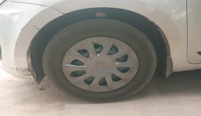 2019 Maruti Swift VXI AMT, Petrol, Automatic, 1,80,750 km, tyre