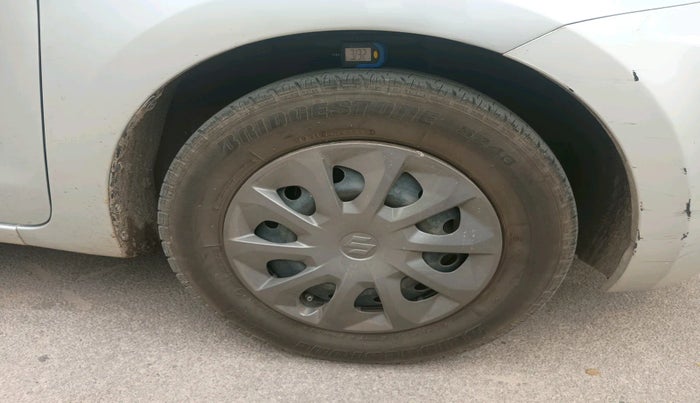 2019 Maruti Swift VXI AMT, Petrol, Automatic, 1,80,750 km, tyre