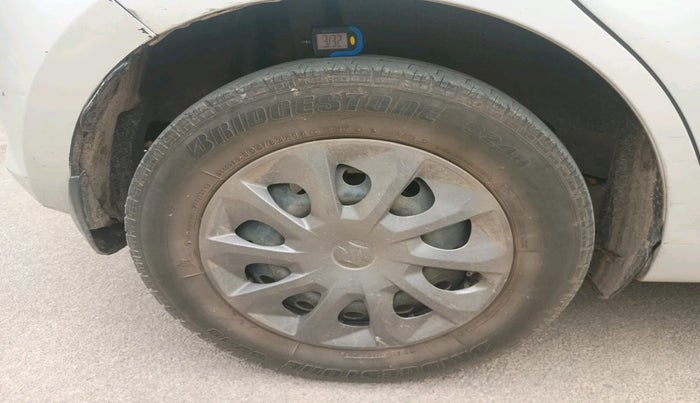 2019 Maruti Swift VXI AMT, Petrol, Automatic, 1,80,750 km, tyre