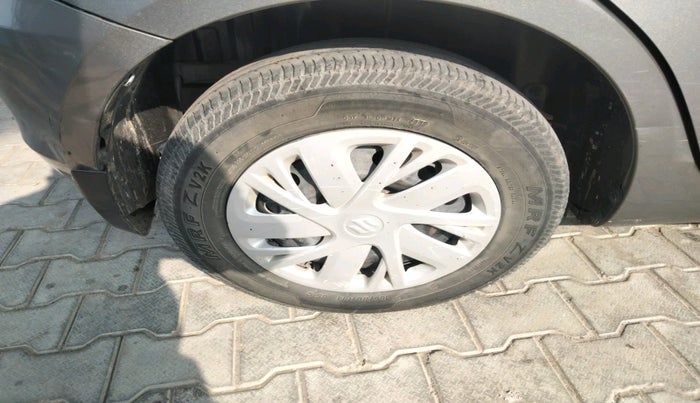 2016 Maruti Swift VDI (O), Diesel, Manual, 1,57,865 km, tyre