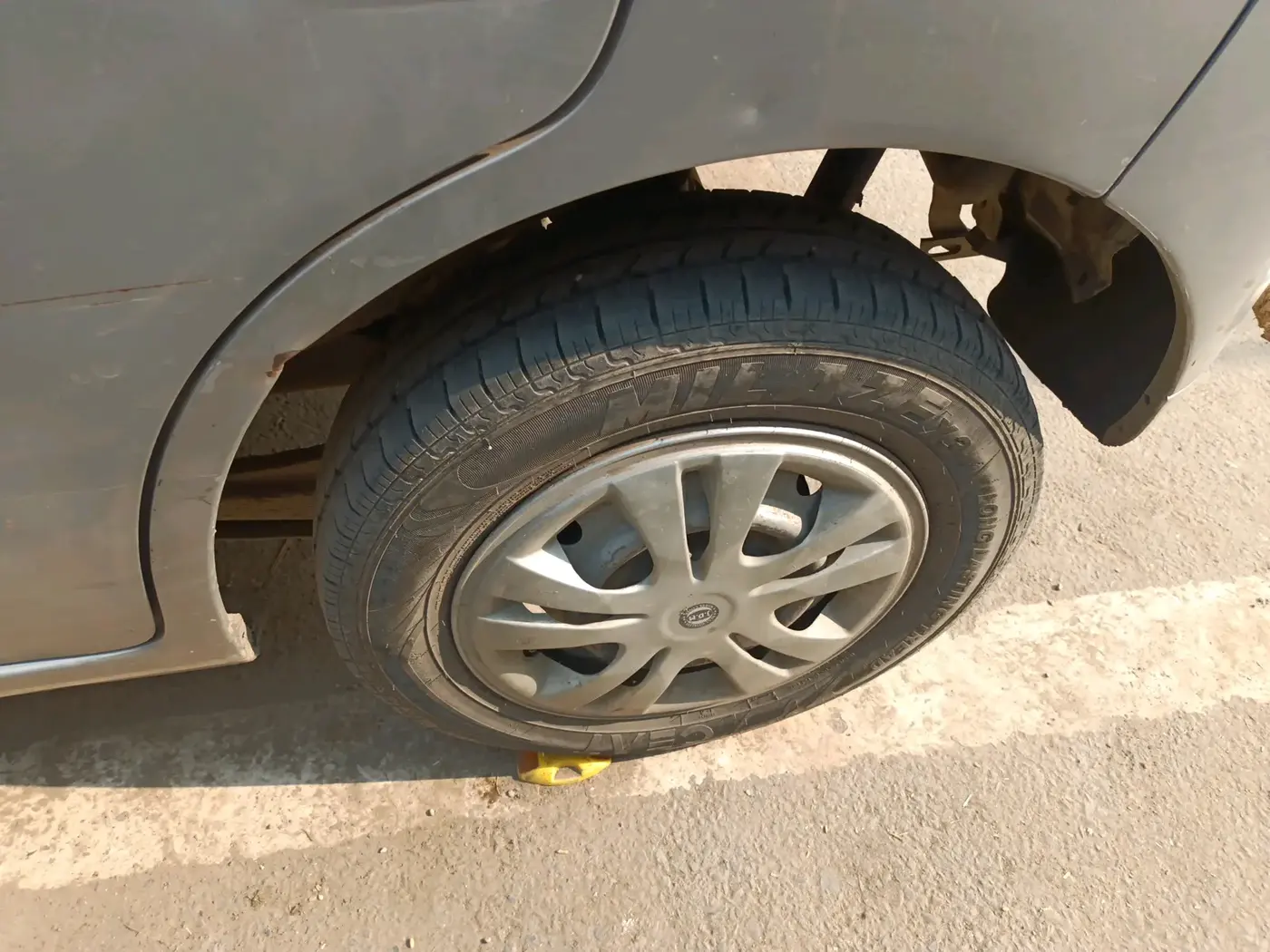 2011 Maruti Wagon R Duo DUO LXI LPG, Petrol, Manual, 1,09,333 km, tyre