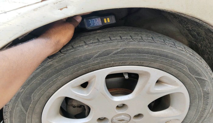 2012 Renault Scala RXZ DIESEL, Diesel, Manual, 1,51,507 km, tyre