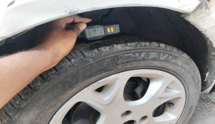 2012 Renault Scala RXZ DIESEL, Diesel, Manual, 1,51,507 km, tyre