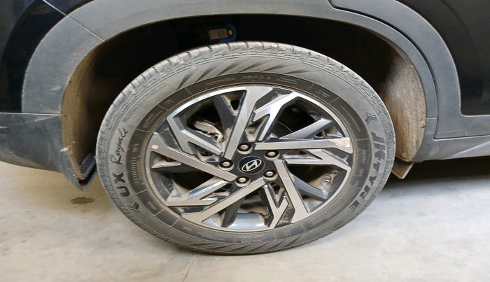 2025 Hyundai Creta Creta SX (O) 1.5 MPI IVT, Petrol, Automatic, 21,000 km, tyre