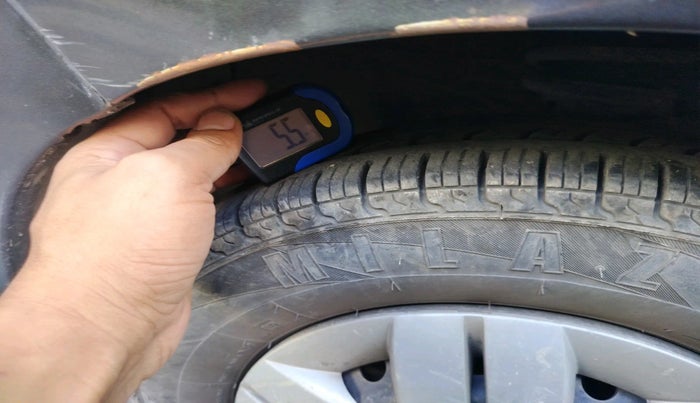 2019 Maruti Alto 800 LXI CNG, Petrol, Manual, 69,306 km, tyre