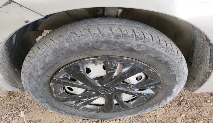 2022 Maruti Swift LXI, Petrol, Manual, 39,416 km, tyre