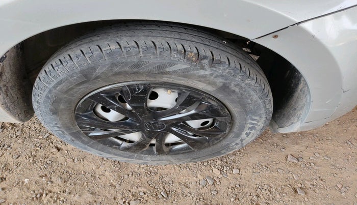 2022 Maruti Swift LXI, Petrol, Manual, 39,416 km, tyre