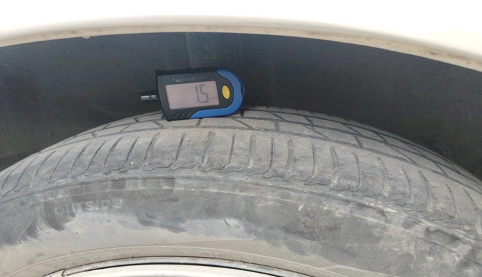 2013 Toyota Etios GD SP, Diesel, Manual, 1,59,607 km, tyre