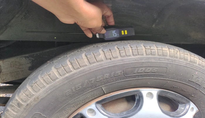 2011 Mahindra Bolero SLX BS-III, Diesel, Manual, 1,32,897 km, tyre