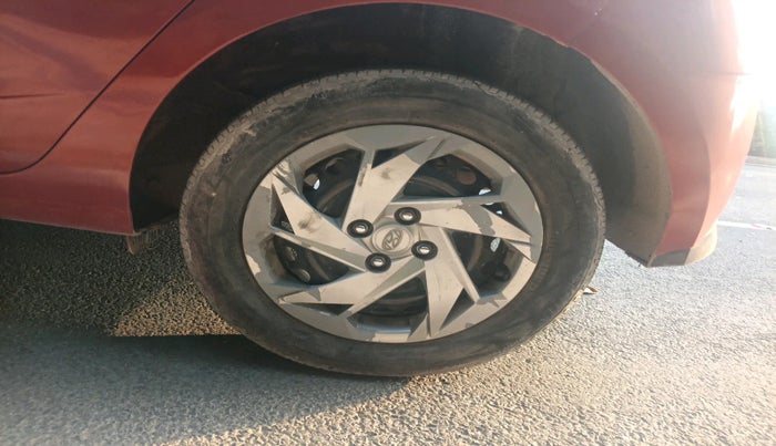 2021 Hyundai NEW I20 MAGNA 1.2 MT, Petrol, Manual, 60,185 km, tyre