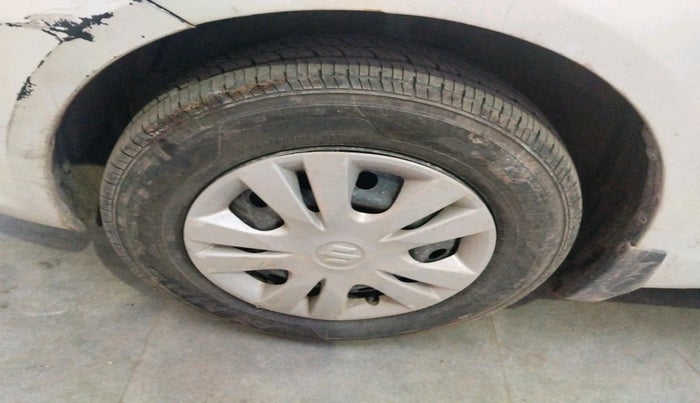 2013 Maruti Swift Dzire VDI, Diesel, Manual, 1,74,645 km, tyre