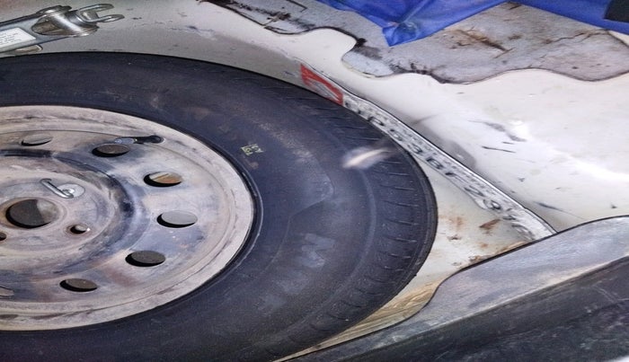 2013 Maruti Swift Dzire VDI, Diesel, Manual, 1,74,645 km, tyre