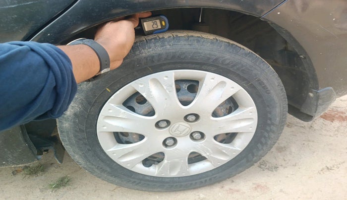 2017 Honda Amaze 1.2L I-VTEC S, Petrol, Manual, 74,749 km, tyre