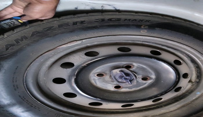 2022 Maruti Swift VXI, Petrol, Manual, 95,006 km, tyre